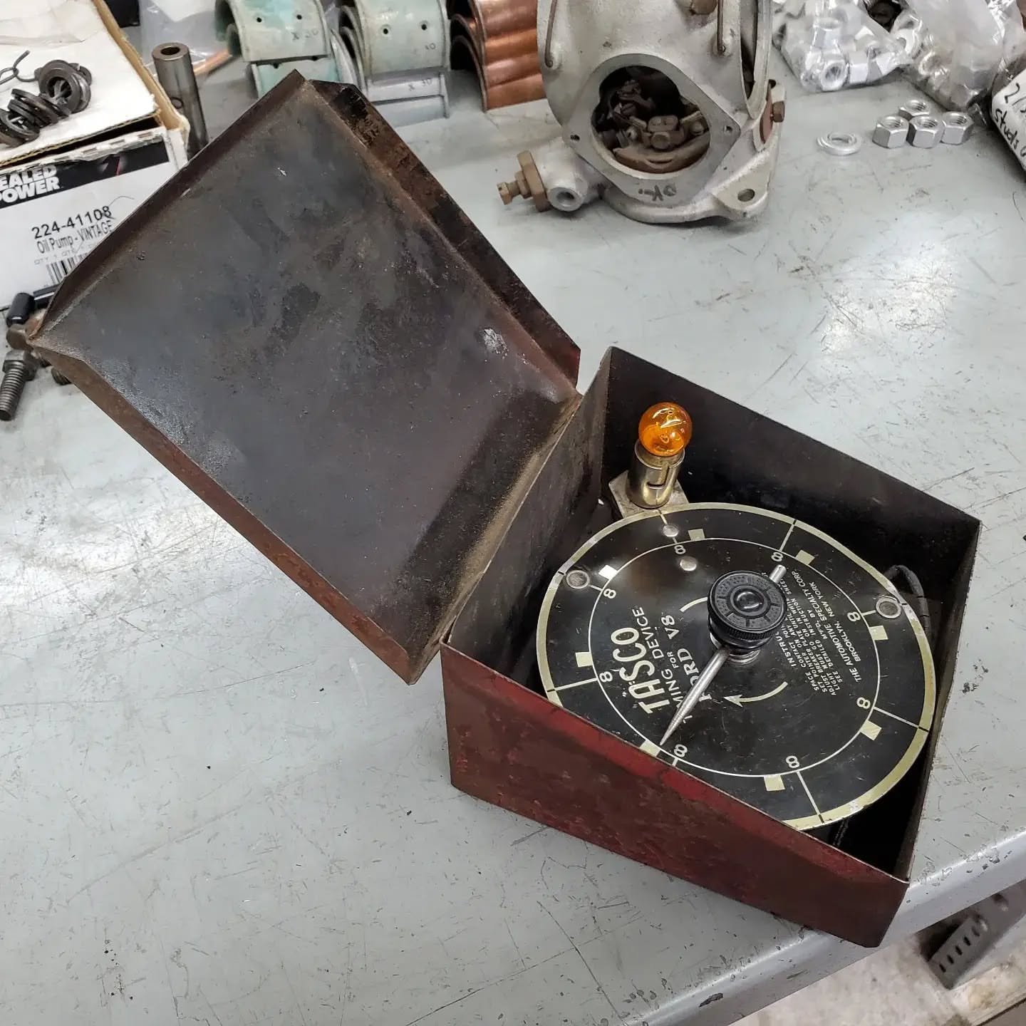 ORIGINAL VINTAGE FORD CLOCK Clock works - Image 6