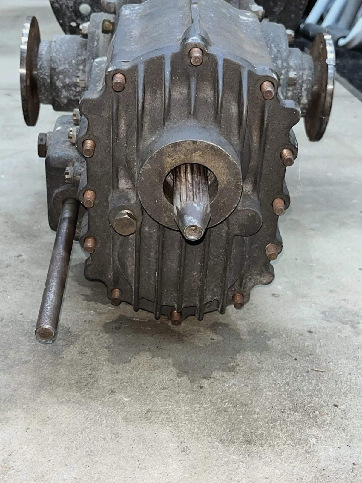 extremely rare NOS Halibrand Jr. 2-Speed Transaxle from the early/mid 1960s. - Image 11