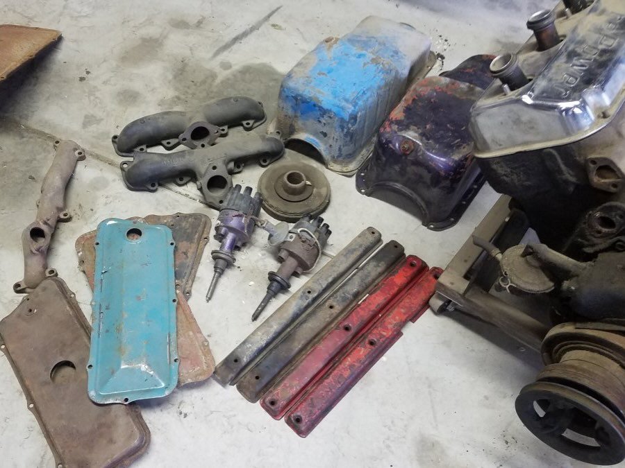 1957 392 Chrysler Hemi engine. - Image 7