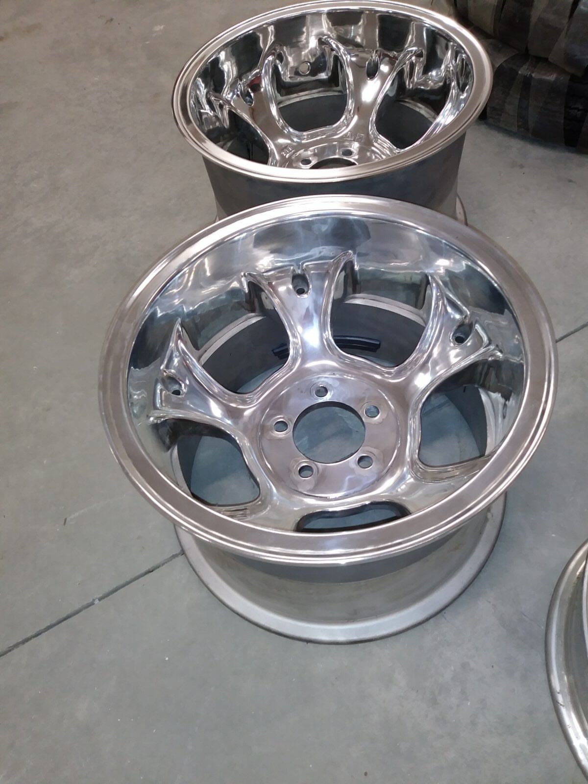 Neat old pair of ET III wheels. - Image 4